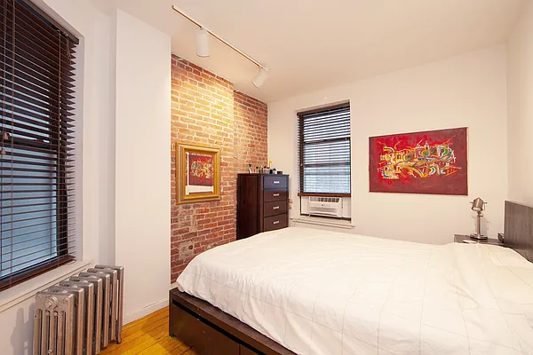 Rented by R New York | media 24