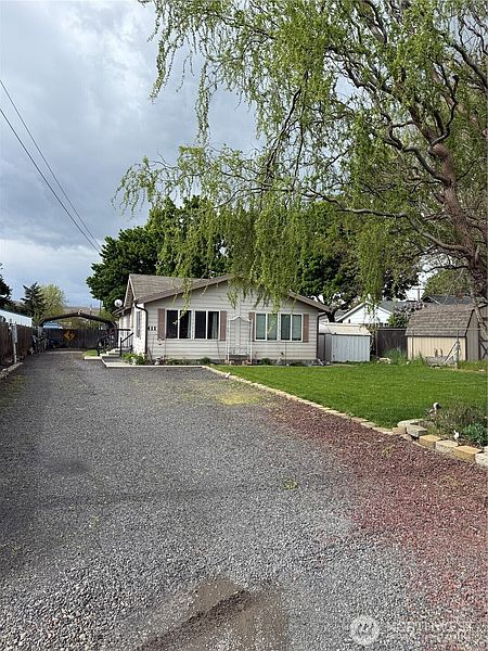 2nd image of 411 E Pearson Street