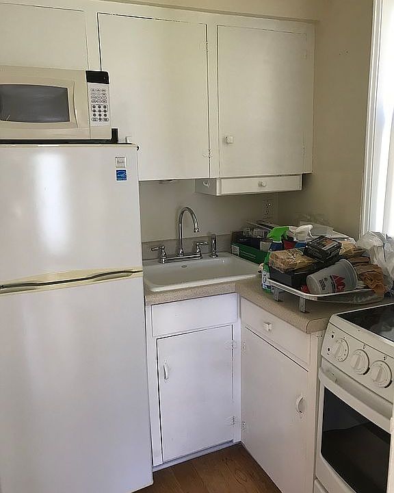 1st image of 90 SE 5th Ave APT 6