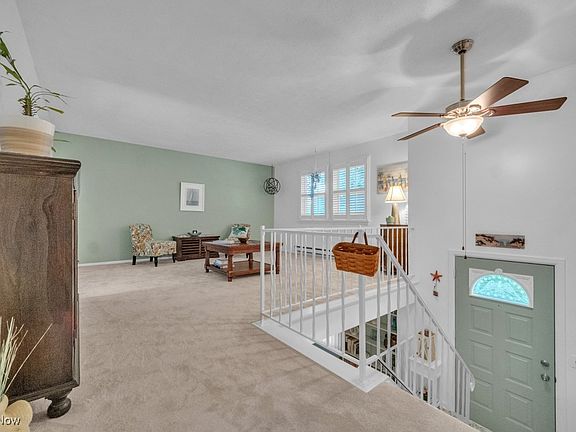 4th image of 1689 Devonshire Dr