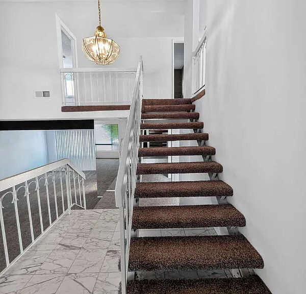4459 Avenida Granada — Photo 2