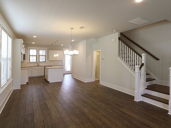 4th image of 155 Great Lawn Dr