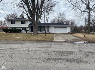 8008 Cherington Dr, Indianapolis, IN 46227
