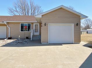 1610 Sunset Dr SW, Le Mars, IA 51031