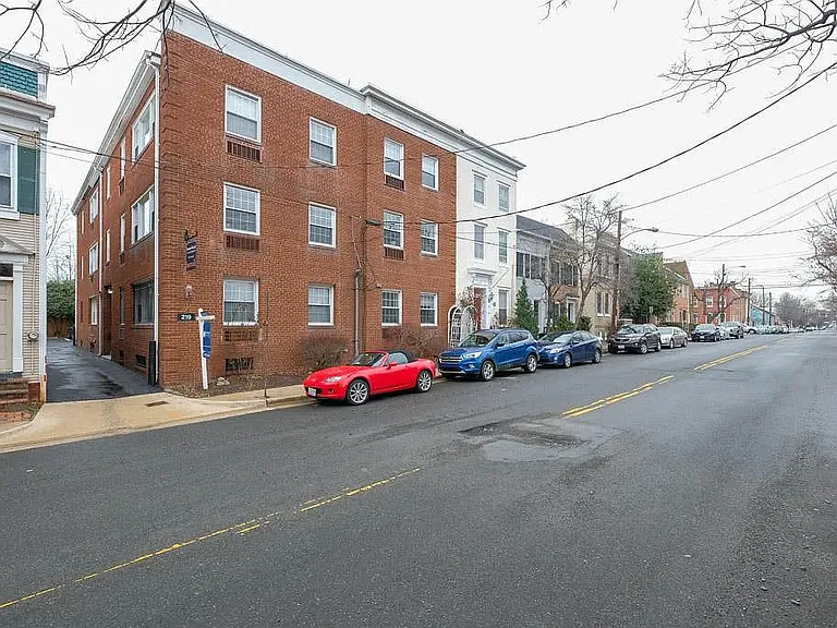 219 S Payne St #201 — Photo 11