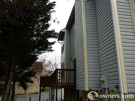 Side View - Wrap Around Deck