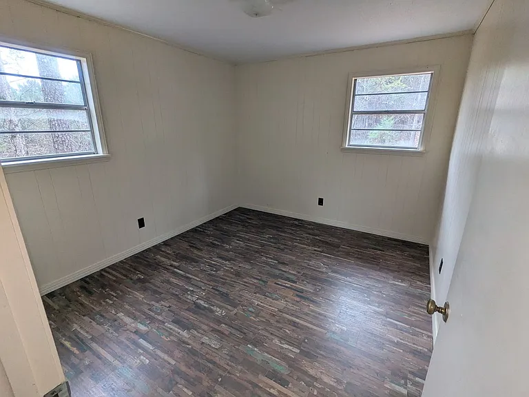 13784 Lake Elledge Rd — Photo 5