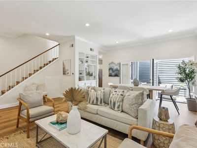 1304 12th St APT B, Manhattan Beach, CA, 90266