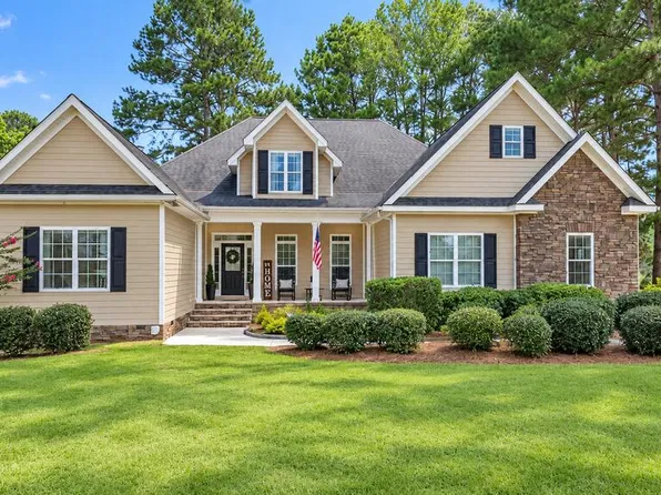 137 Sweetbriar Lakes Dr, Thomasville, GA 31757