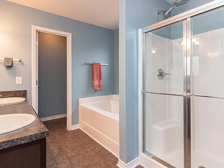 2350 Duncan Ridge Dr — Photo 17