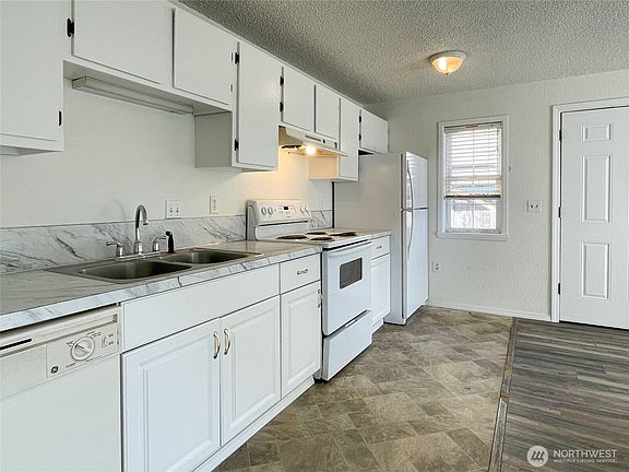 5th image of 618 5th St SE #B