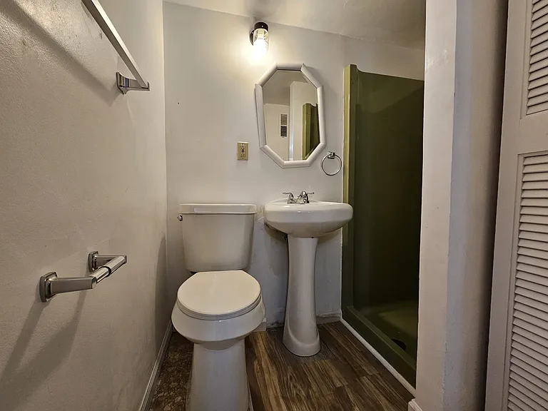 2125 Cass St — Photo 10