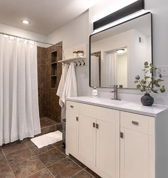 4577 N Wozniak Rd #1 — Photo 10