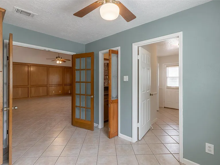 2643 Hodges Bend Cir — Photo 11