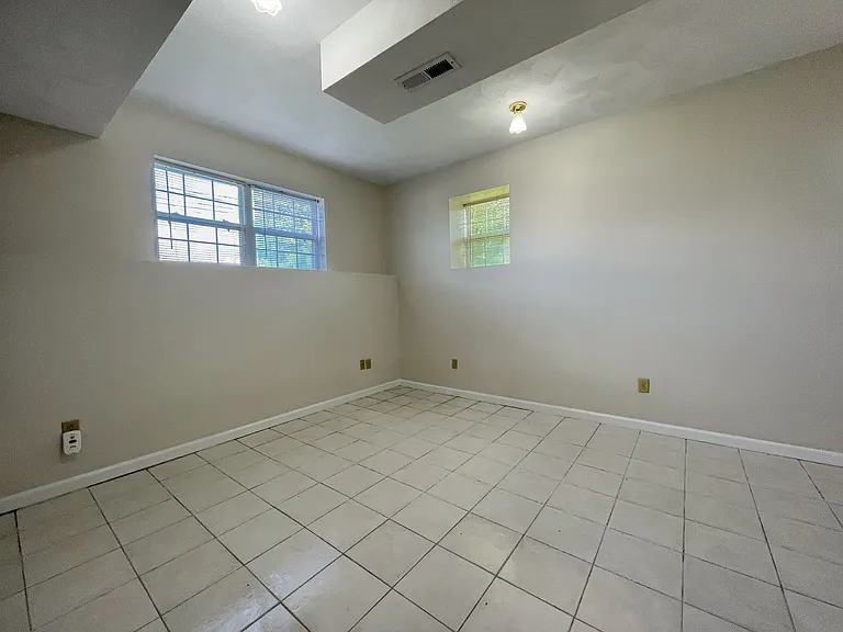 104 Middlesex Rd #1A — Photo 14