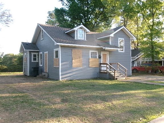 3rd image of 226 Topeka St