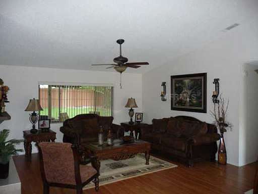 4th image of 361 Cypress Landing Dr