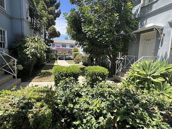 4th image of 462 Kelton Ave #462