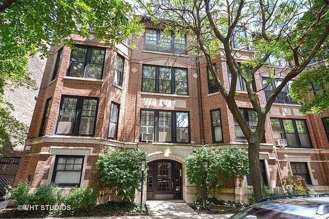 1st image of 2919 N Pine Grove Ave APT 1