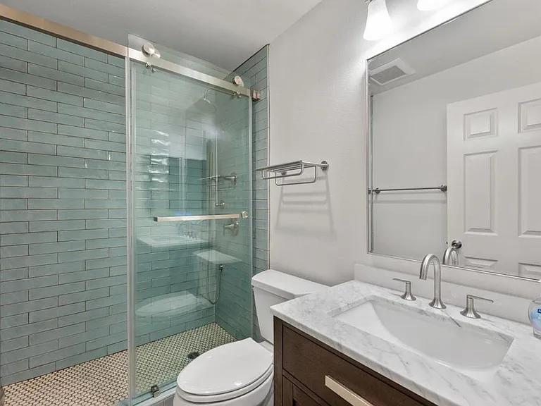 400 N Pacific St N #110 — Photo 20
