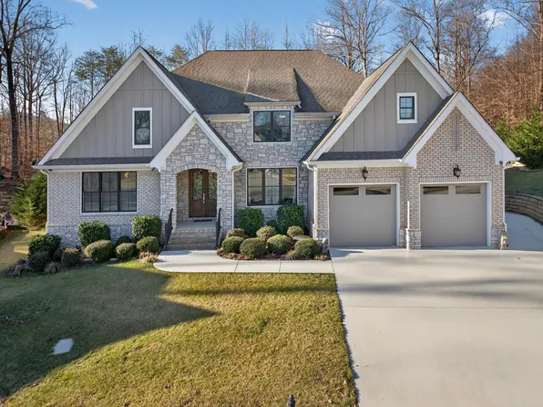 404 Canyon Springs Dr, Hixson, TN 37343