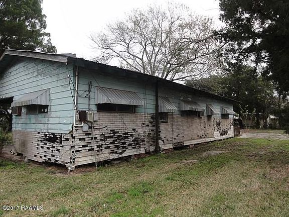 5th image of 502 N Theatre St