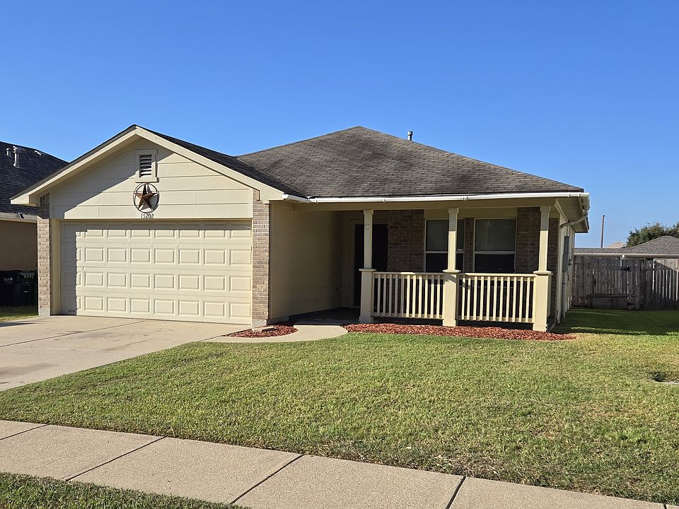1st image of 15202 Faircrest Dr