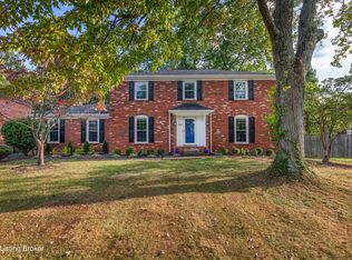 10602 Chertsey Pl, Douglass Hills, KY 40243