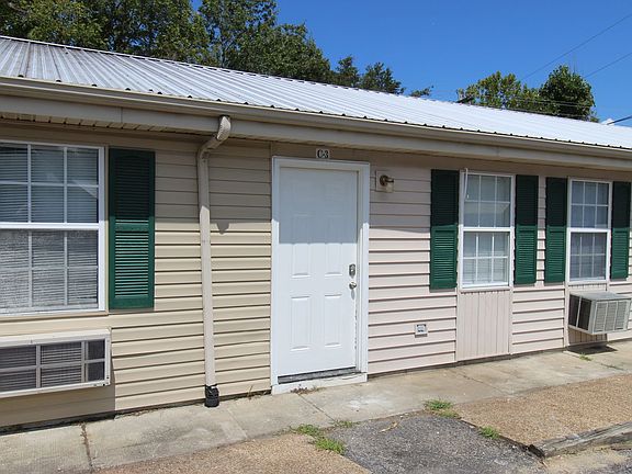 2nd image of 222 Chapman Rd