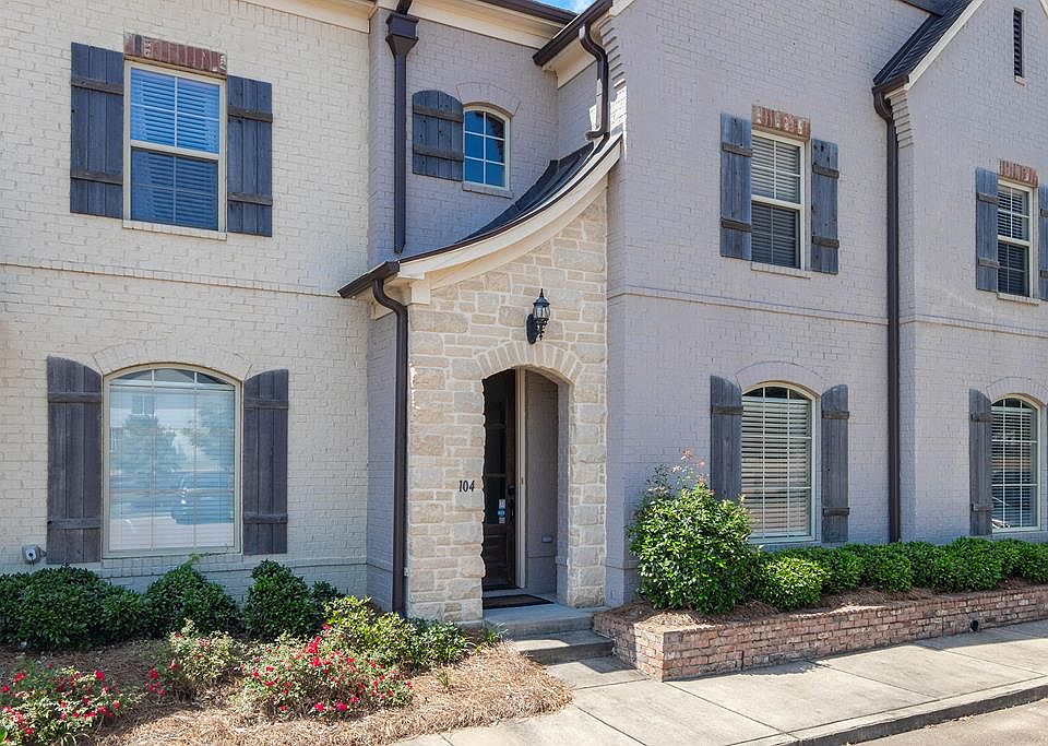 1st image of 103 Farm View Dr APT 104