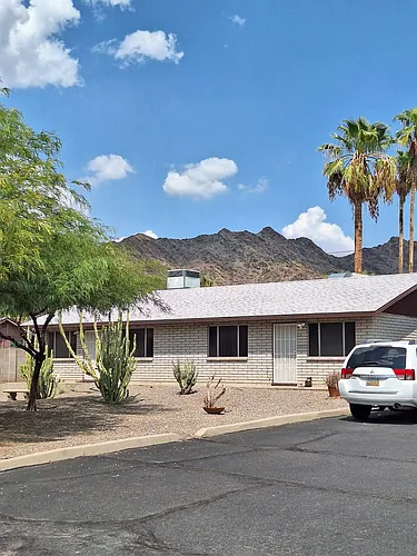 1410 E Mountain View Rd #4 Photo 1