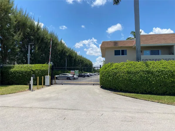 14500 SW 88th Ave, Palmetto Bay, FL