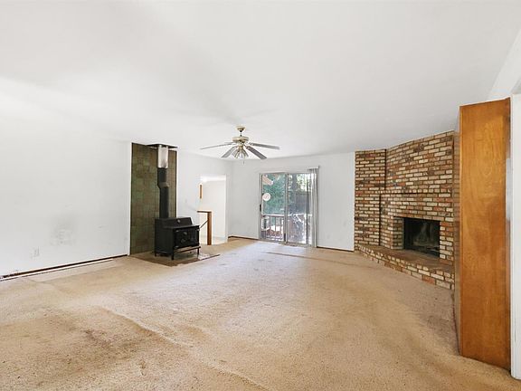 2nd image of 19688 Murphy Rd