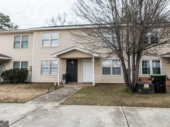 213D Woodcrest Cir, Warner Robins, GA 31093