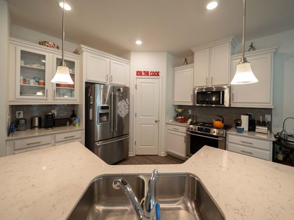 541 W Summit Trail Dr