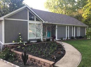 7916 NW Eastside Dr, Weatherby Lake, MO 64152