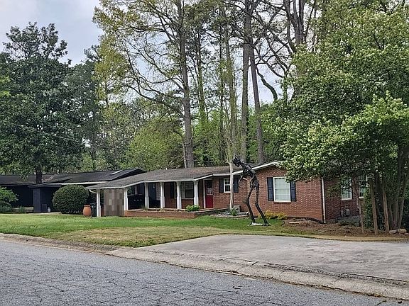 2nd image of 3825 Greenhill Dr