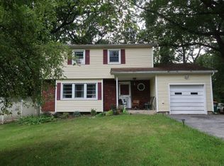 75 Stuart Dr, Poughkeepsie, NY 12603