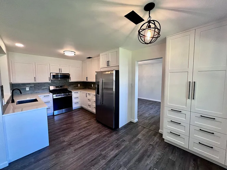 964 Wasserman Dr — Photo 8