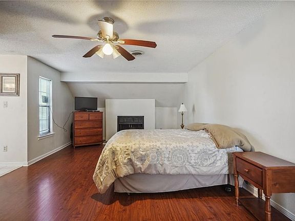 2nd image of 1500 W Esplanade Ave APT 38B