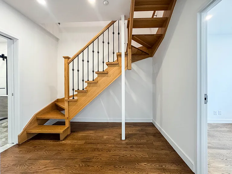 689 Leonard St #3A — Photo 8