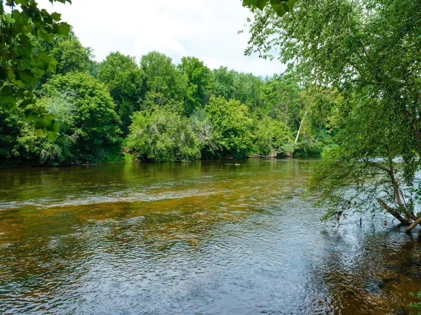 Hathcock Ln, Howardsville, VA 24562