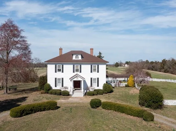 8921 Cople Hwy, Hague, VA 22469