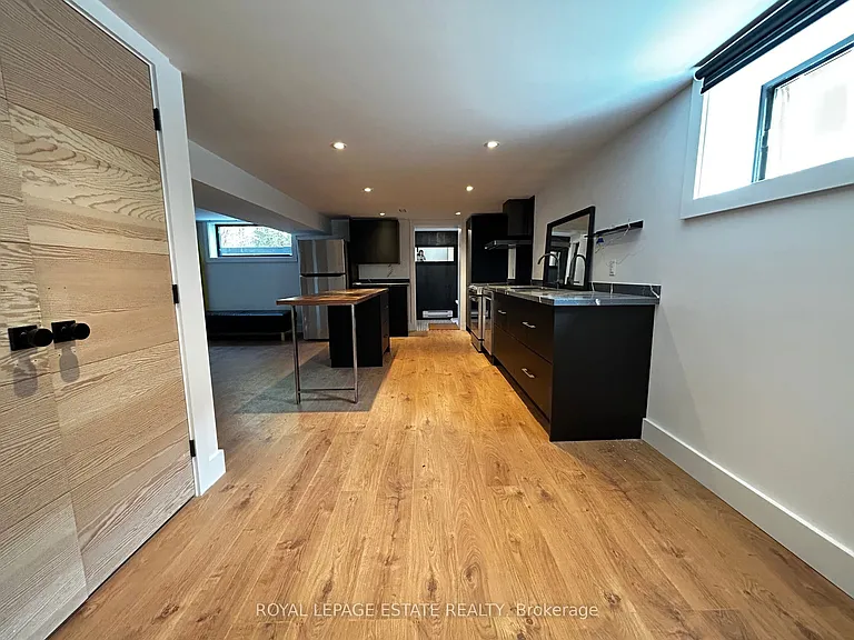 65 Maywood Park #LOWER — Photo 21