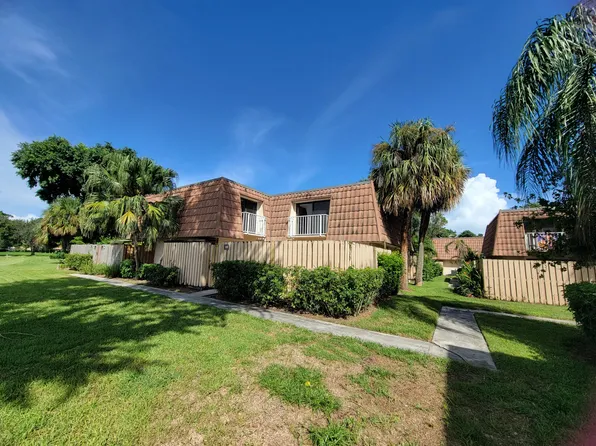 588 Green Springs Pl, West Palm Beach, FL