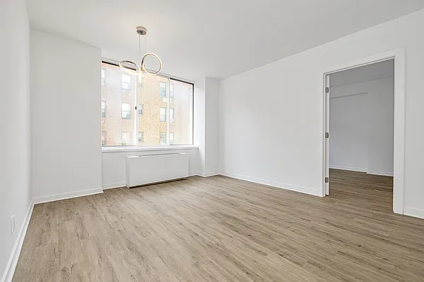 Sold by Manhattan Boutique Real Estate | media 2