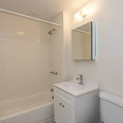Rented by Nooklyn NYC LLC | media 46