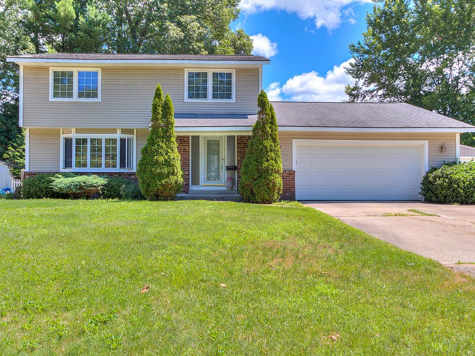 1st image of 1114 Greenbriar Dr