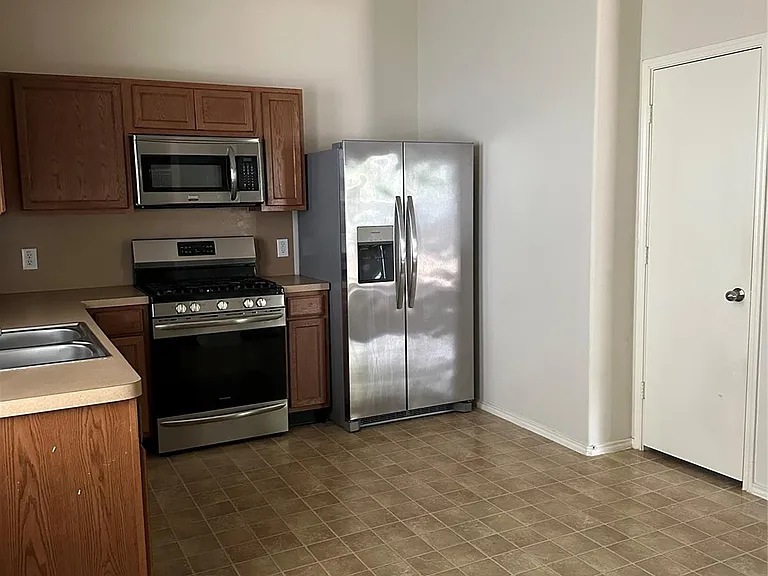 15823 Regal Trace Ln — Photo 7