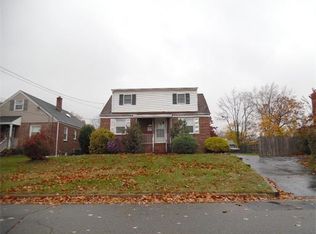 307 Chestnut St, Middlesex, NJ 08846